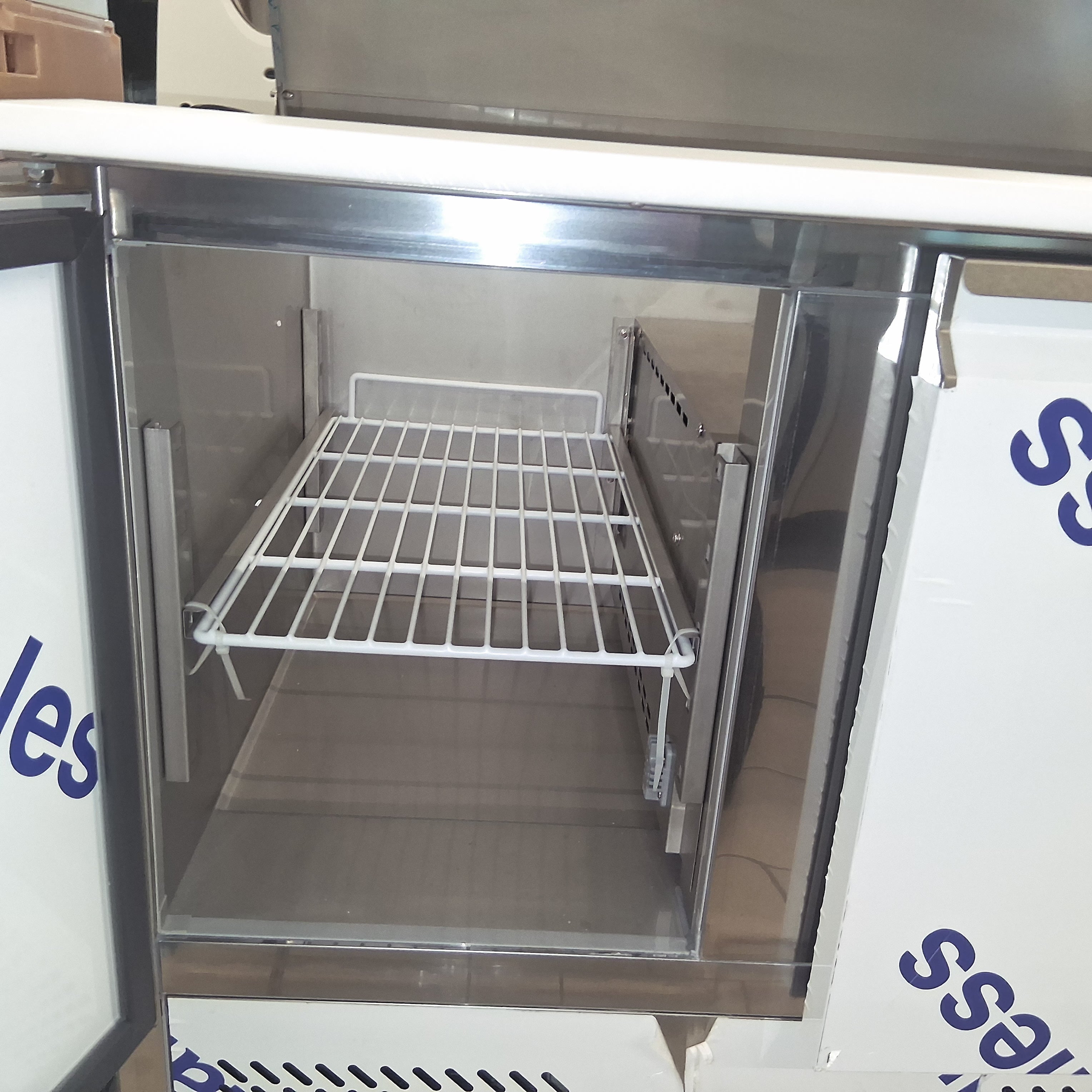 Amitek Saladette AK920V - 2 Türen - Edelstahl - NEU - Alles Inklusive