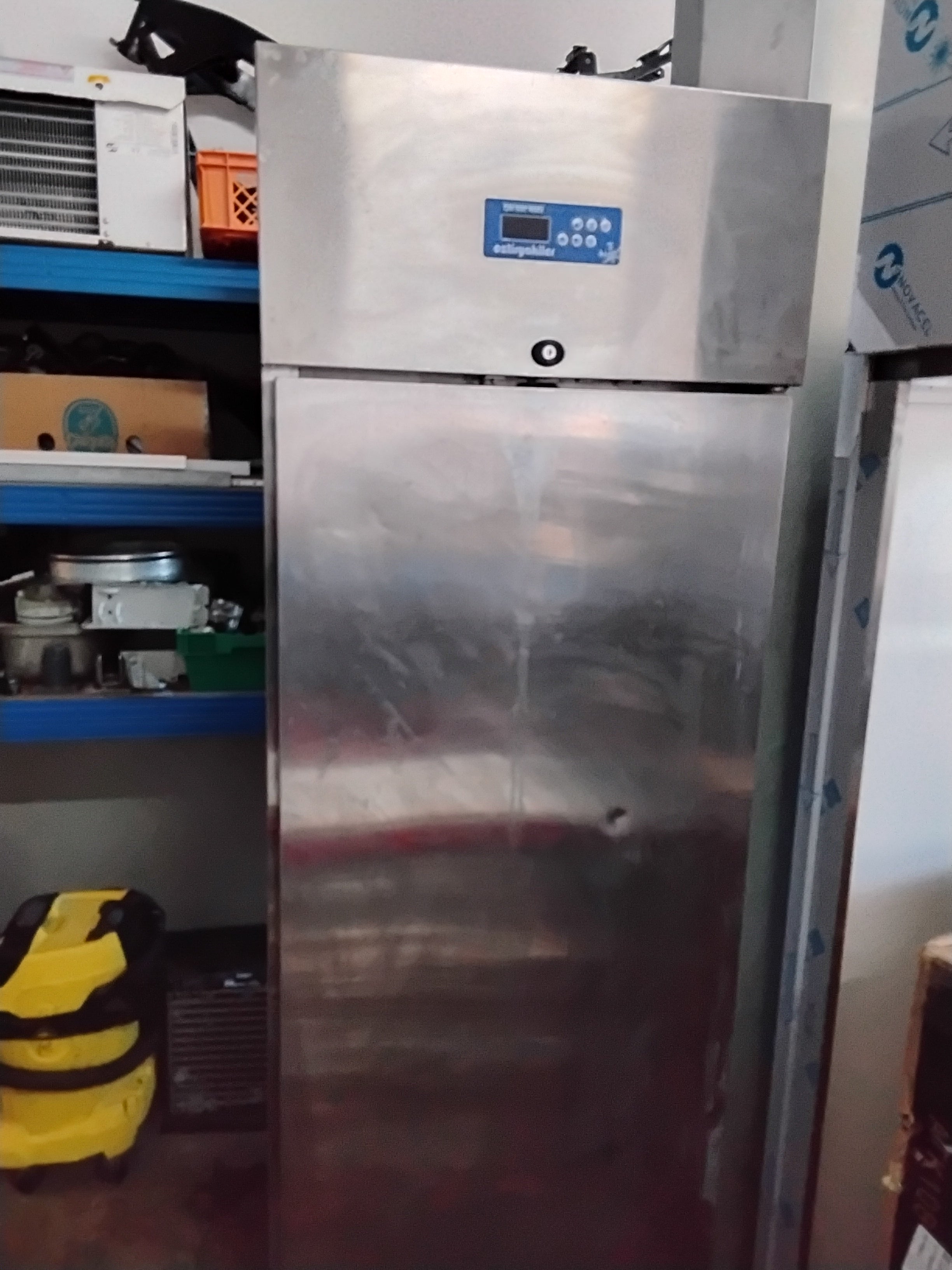 Öztiryakiler Kühl Schrank